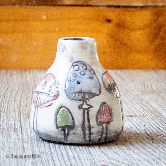 Tiny Mushroom Vase - Taylor