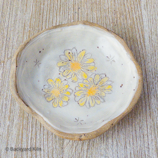 Rustic Daisy Dish Small - Taylor