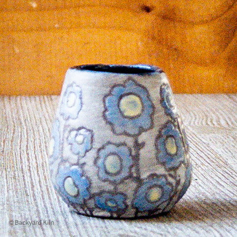 Tiny Cat and Flowers Vase - Taylor