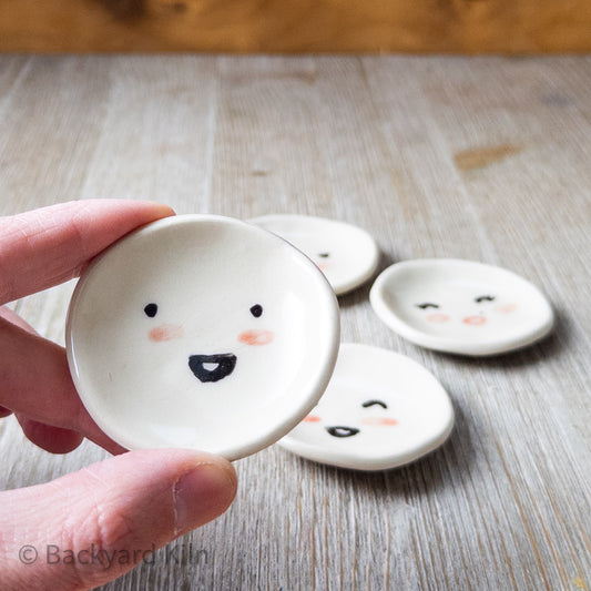 Little Faces Dishes by Taylor