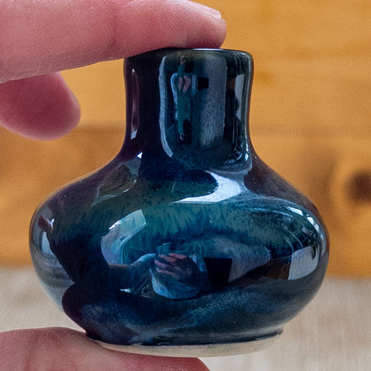 Iridescent Tiny Vase - Taylor