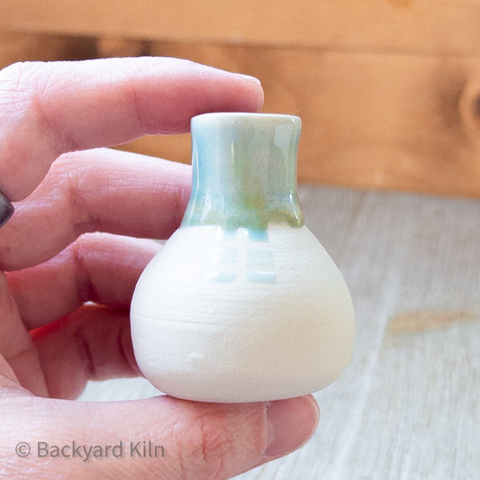 Cloud Flow Tiny Vase - Taylor