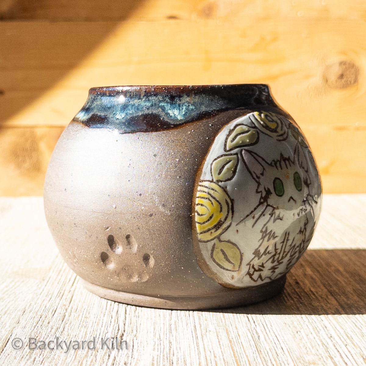 Fundraiser Cat Vase: Emmy 2 by Taylor