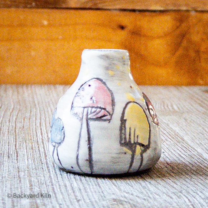 Tiny Mushroom Vase - Taylor