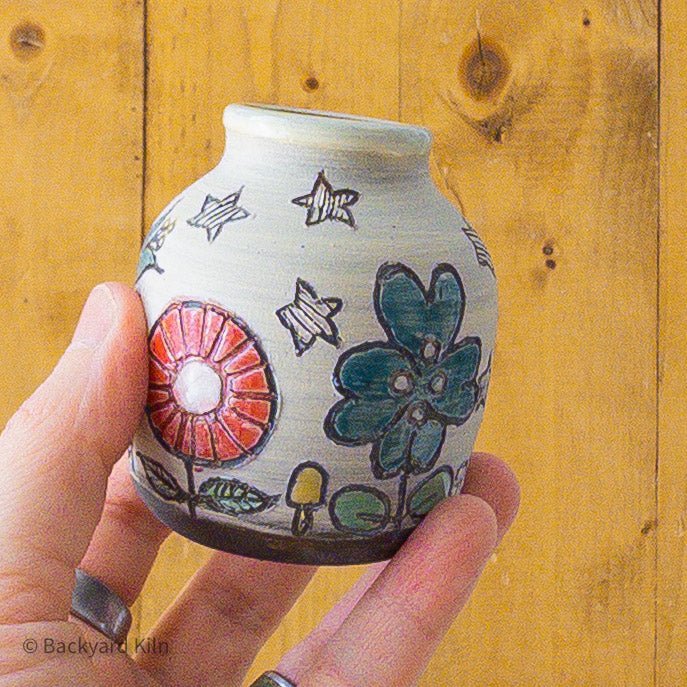 Little Scandi Garden Vase: Stars - Taylor