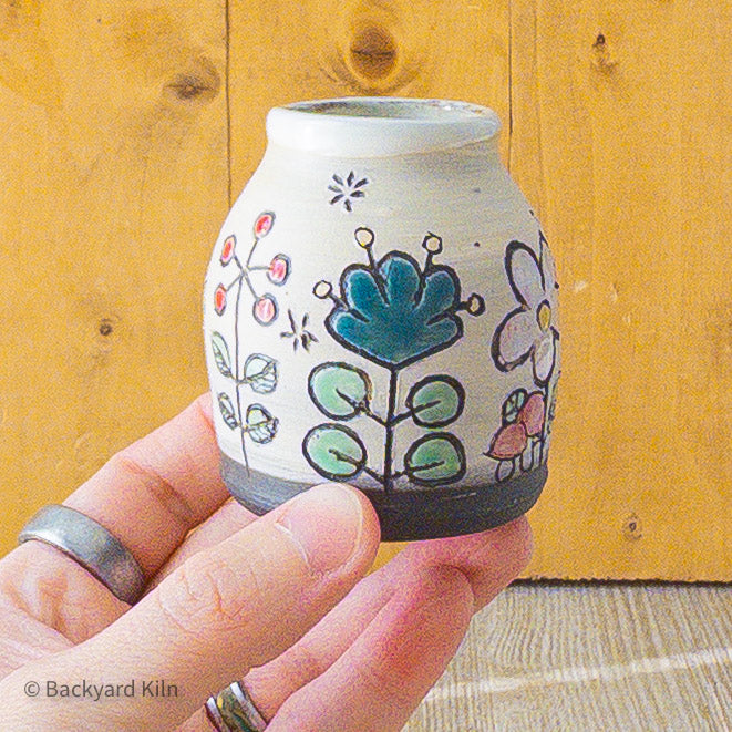 Little Scandi Garden Vase: Starbursts - Taylor