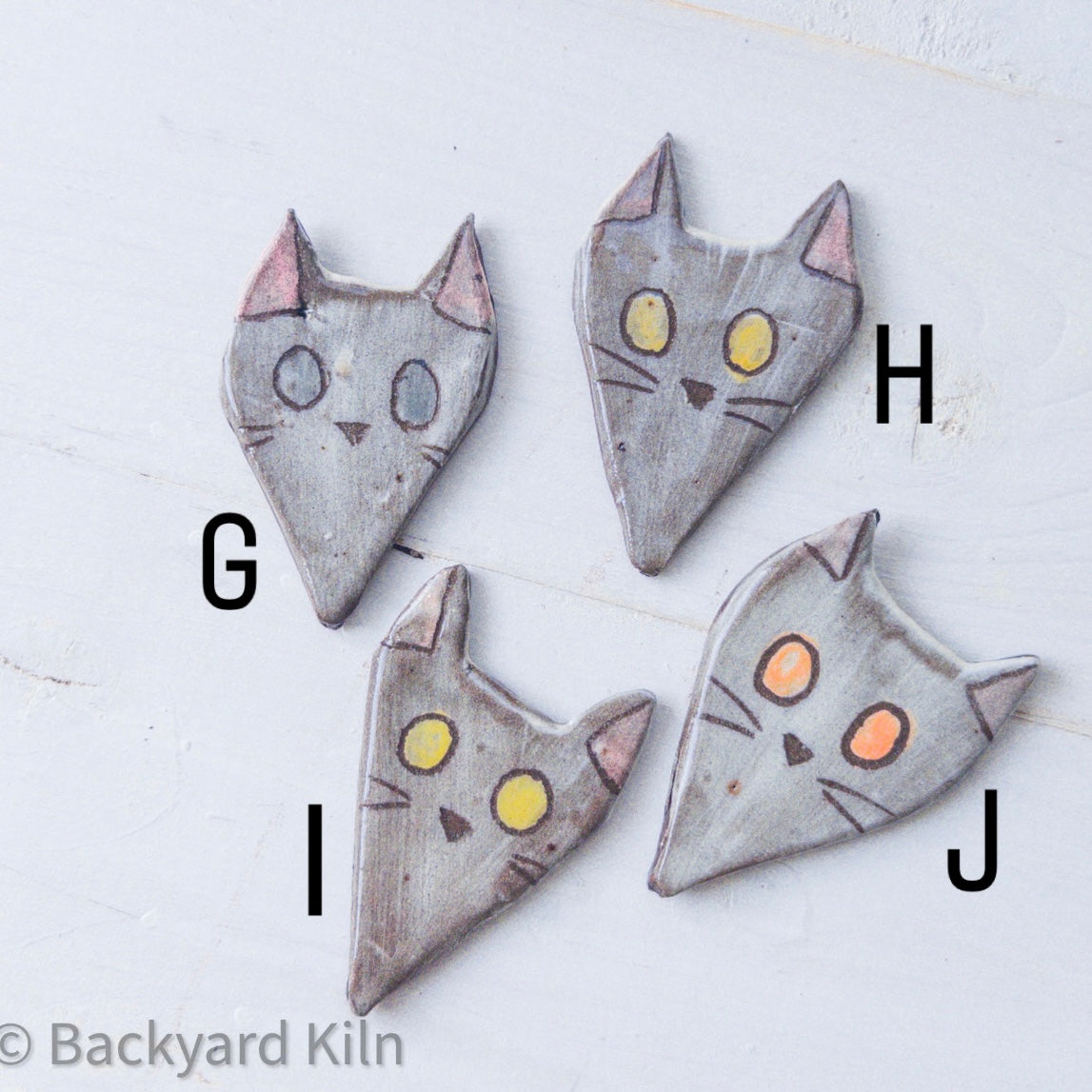 Cat Peeking Stakes by Taylor